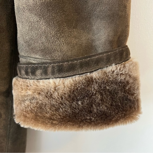 Men’s shearling fur coat - Picture 7 of 16